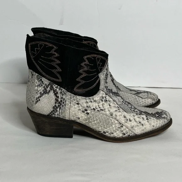 NWOT Free People Dorado Leather Snake Print Ankle Boots